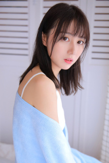 三个人一起弄进去就软了